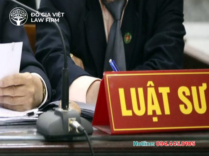 luật sư bào chữa 